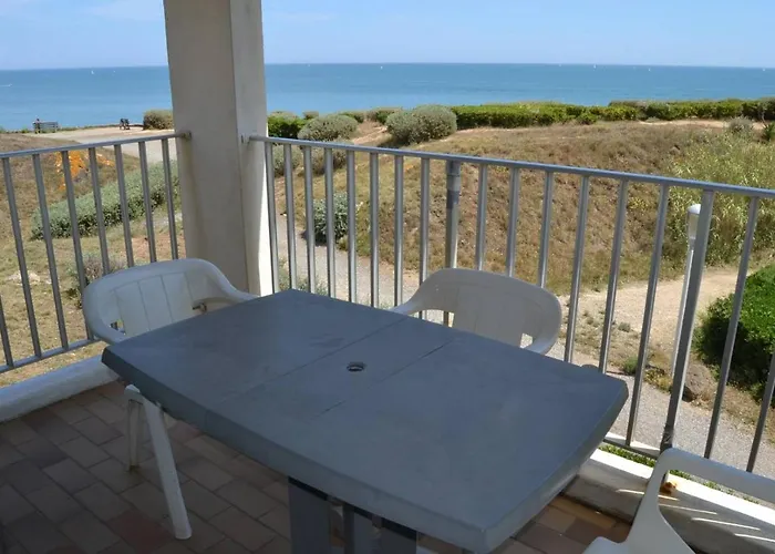 060 2 Pieces Vue Sur Les Falaises Avec Parking *