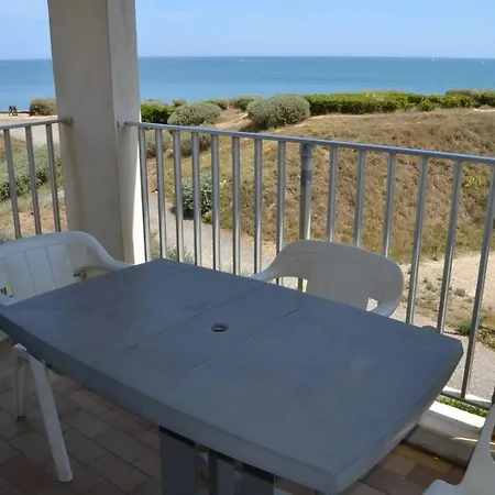 060 2 Pieces Vue Sur Les Falaises Avec Parking *